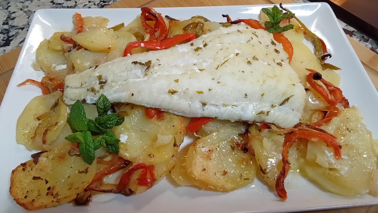 bacalao con patatas panaderas cebolla y pimientos