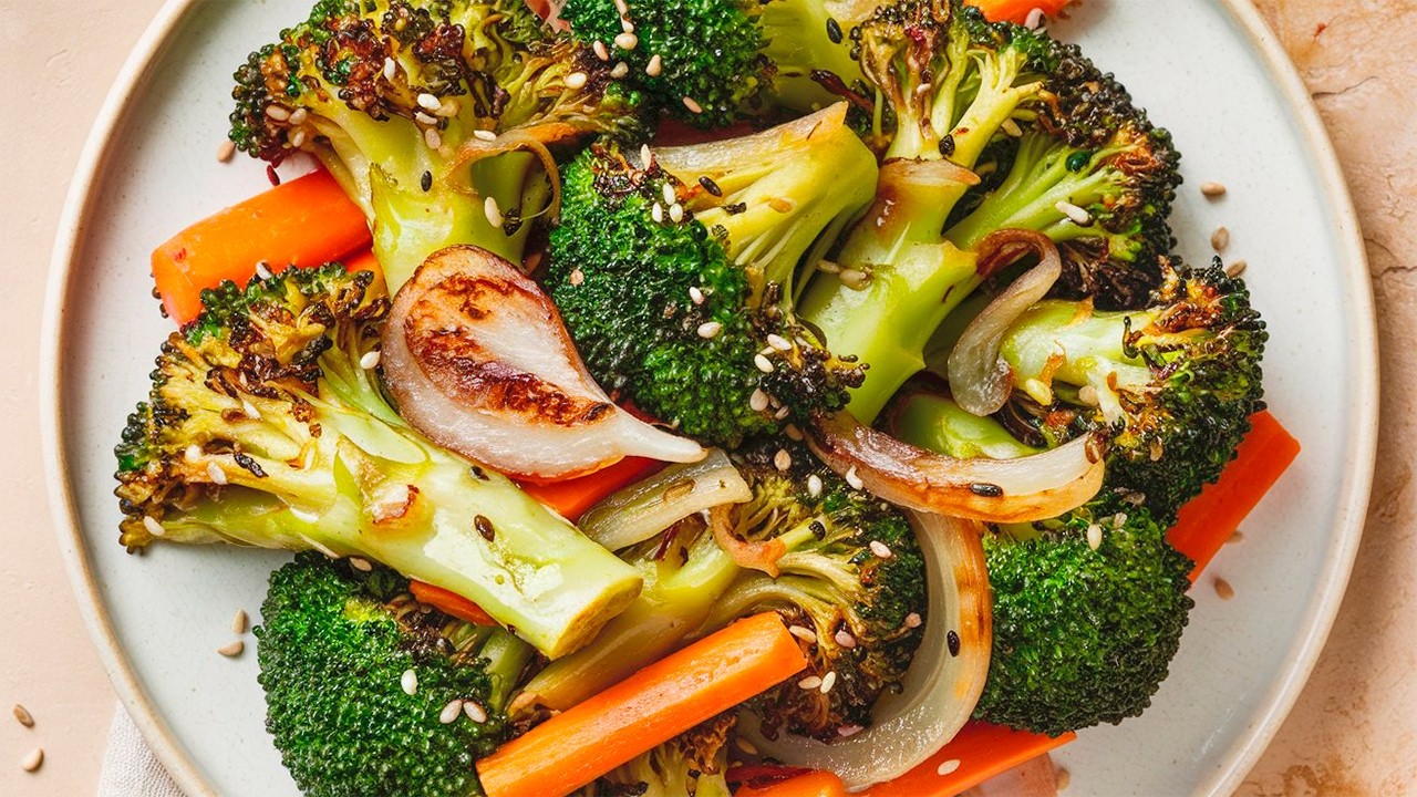 brocoli a la plancha con champiñones
