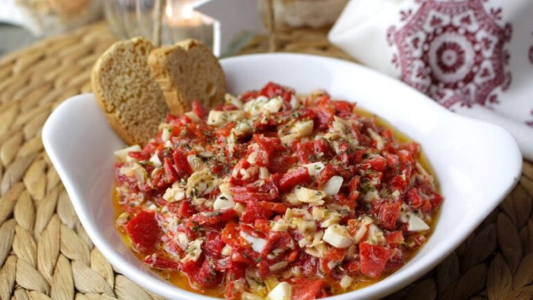 ensalada de pimientos del piquillo y huevo duro