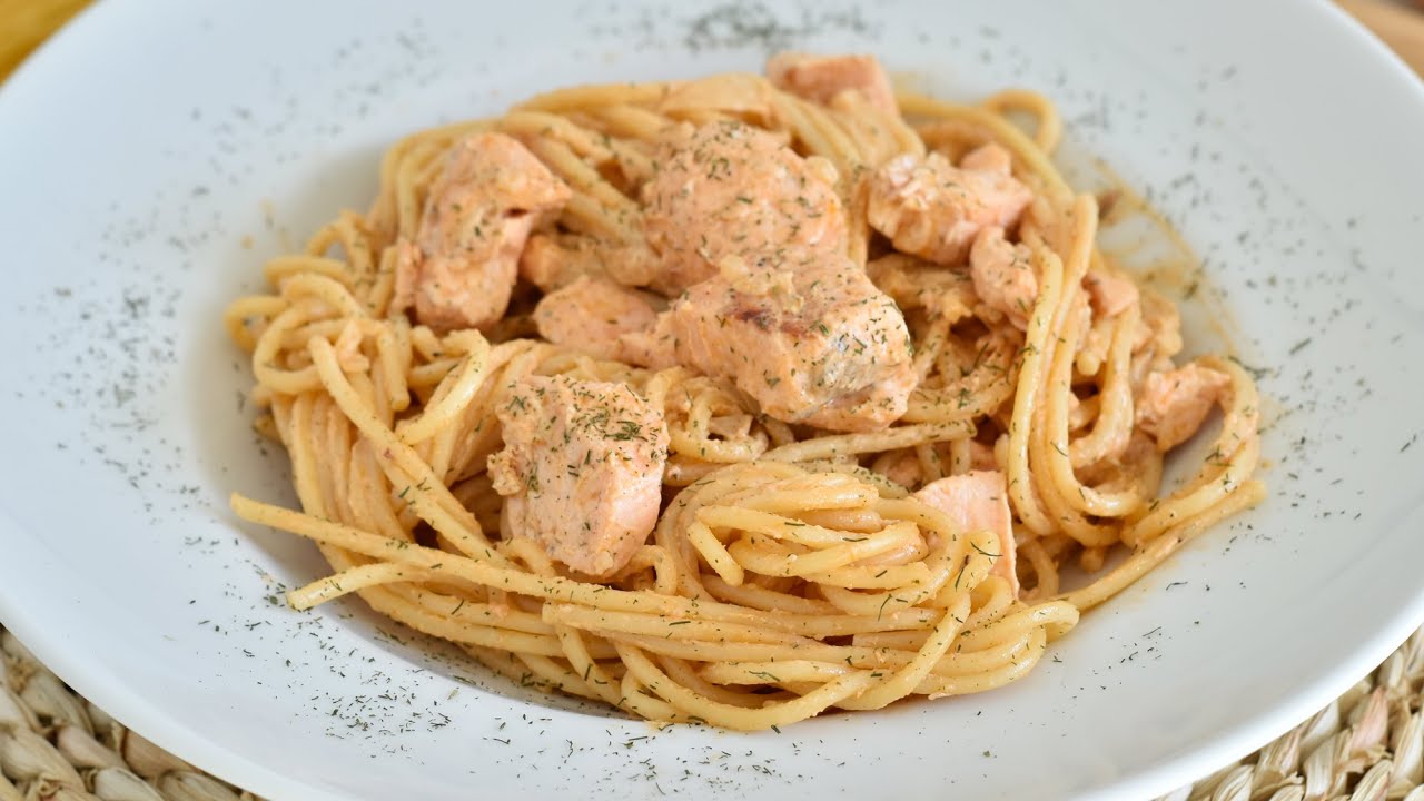 espaguetis con salmón y gambas sin nata
