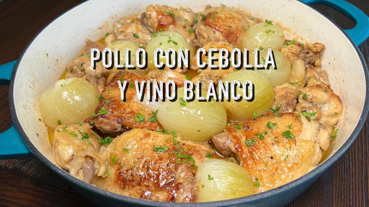 filetes de pollo en salsa de cebolla y vino blanco