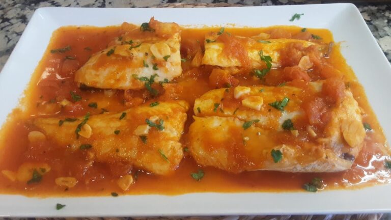 merluza a la plancha con salsa