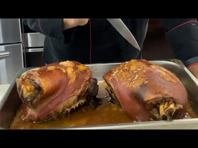 paleta de cerdo con hueso al horno