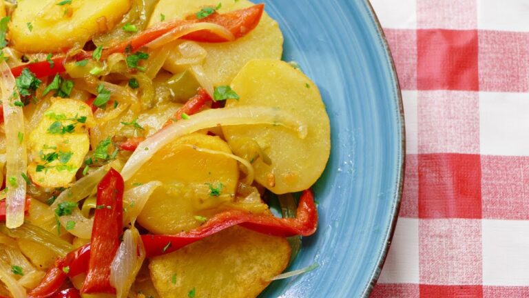 patatas a lo pobre con tomate