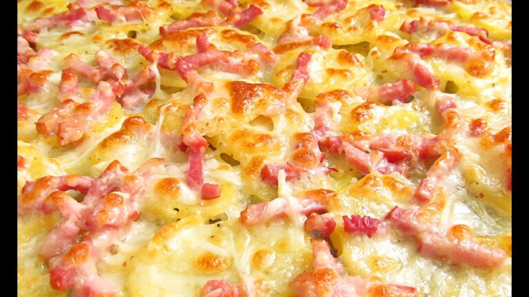 patatas enteras al horno con queso y bacon
