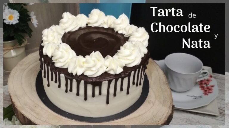 tarta de chocolate y nata con bizcocho comprado